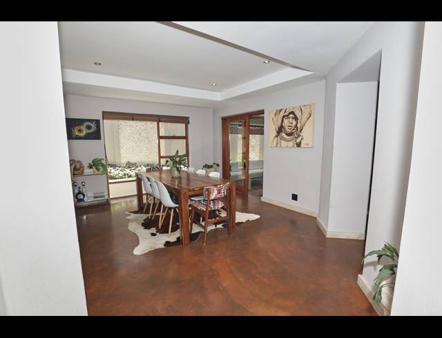 5 BEDROOM FREEHOLD TO LET IN NEWLANDS